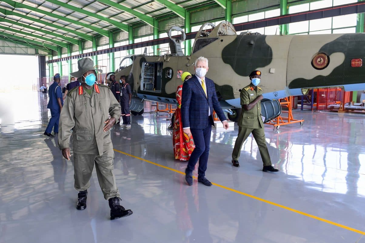 Helicopter maintenance facility